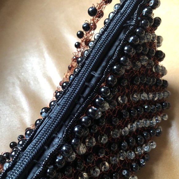 Hand beaded wire mesh bag - Picture 11 of 12